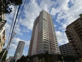 北西からの外観