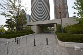 エントランスゲート