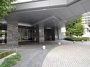 コーチエントランス
