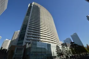 建物南西側