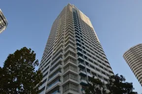 北側から望むthe West棟