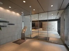 スカイクロスタワー 風除室