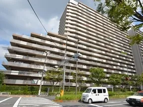 サウスコート西側より
