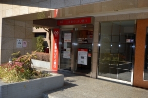 三菱東京UFJ銀行　大森支店　大森海岸駅前出張所