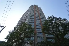 北東からみた外観