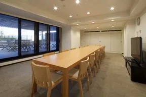 ご友人たちとの会食などに利用できるパーティールーム（EAST棟3階）