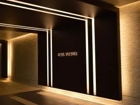 地下プロムナードのマンション入口