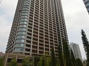 北西側からの外観