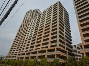 南東側から見たD棟