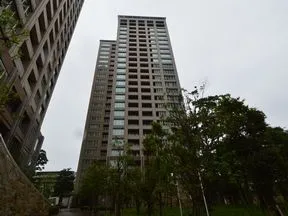 南西側から見たミッドタワーD
