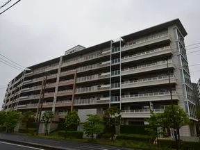南西側から見たガーデンコートF