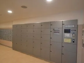 宅配ロッカー