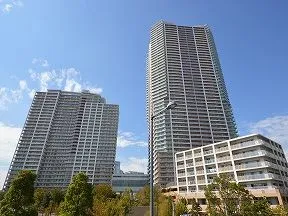 左手にパークシティ豊洲がそびえていま<br>す