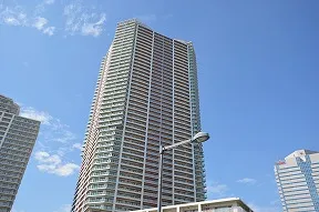 TOWER-A（52階建）