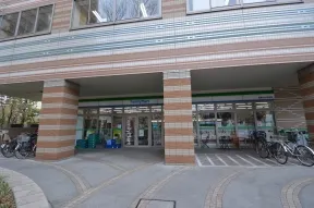 ファミリーマート