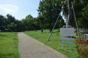 野川緑地広場