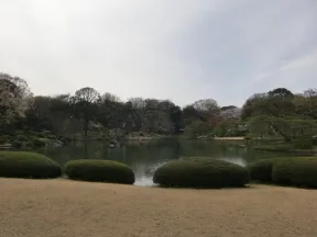 六義園