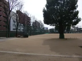 六義公園運動場