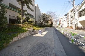 エントランス前歩道