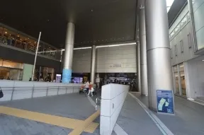 二子玉川駅西口を出ます