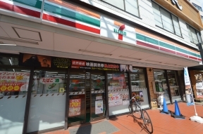 セブンイレブン二子玉川駅前店