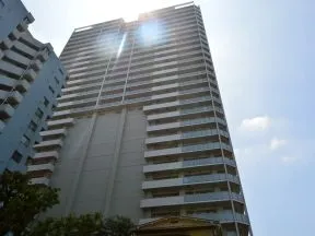 左手にプラウドタワー練馬が見えます。
