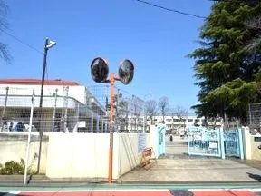 祖師谷小学校