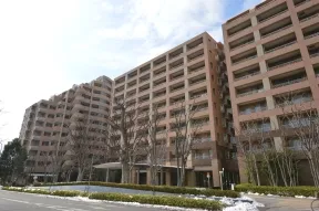 右手にパークスクエア武蔵野が見えます<br>。