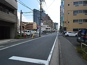 4つの交差点を直進します。