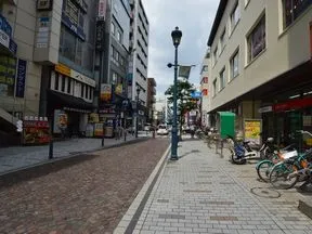 5分ほど直進します