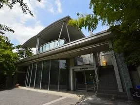 茅ヶ崎市美術館