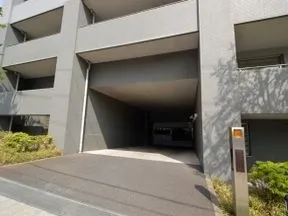 ﾘﾊﾞｰｻｲﾄﾞ棟・駐車場