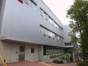 品川区立五反田図書館