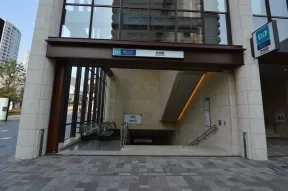 東京メトロ千代田線「赤坂」駅3ａ出口<br>利用