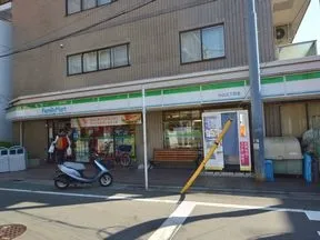 ファミリーマート　小山三丁目店