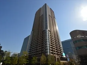 区立五反田ふれあい水辺広場からの外観
