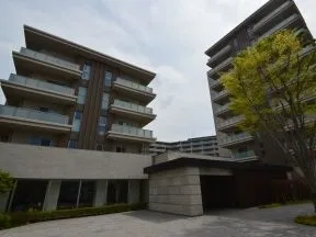 西側からの外観(一街区)