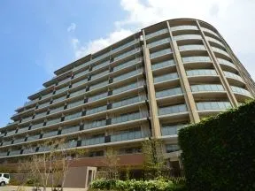 西側からの外観(四街区)