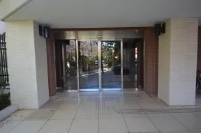 エントランス正面