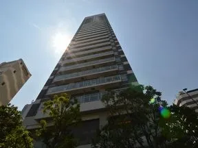 南東側からの外観 