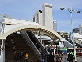JR「田町」駅東口出口