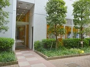 西側サブエントランス