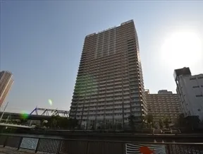 高浜運河対岸からの外観