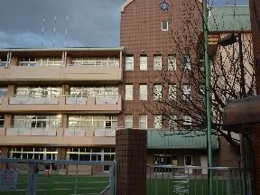 梅島小学校
