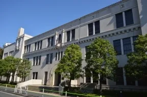 東洋英和女学院