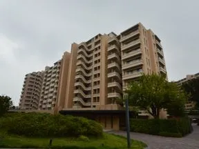 北西から見たB棟