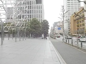 ＮＥＣ本社ビル前を直進
