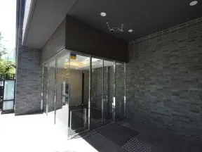 エントランス(南東側)