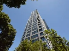 南側からの外観
