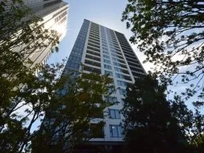 北西側からの外観